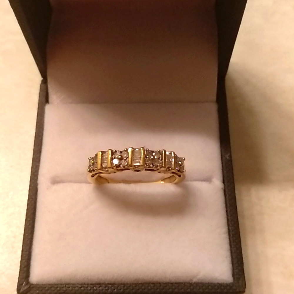 10k gold diamond mother ring